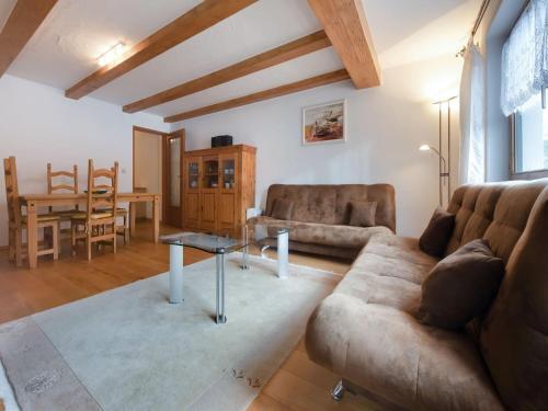 Beautiful Apartment In Kitzbuhel With A Garden