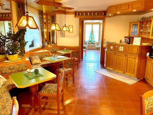 Bed & Breakfast Pension Thermenland