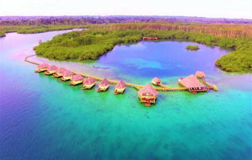 Hotel Punta Caracol Acqua Lodge
