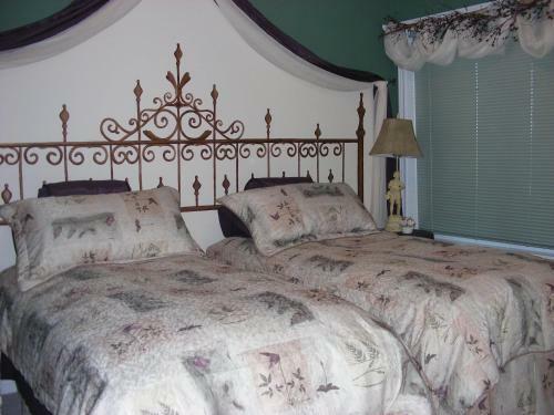 Golden Pathways Retreat B&B