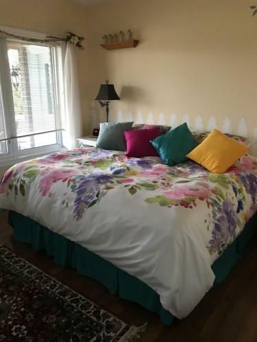 Golden Pathways Retreat B&B