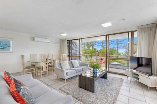 Aparthotel Northwind Beachfront Apartments