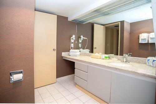Landis Hotel & Suites