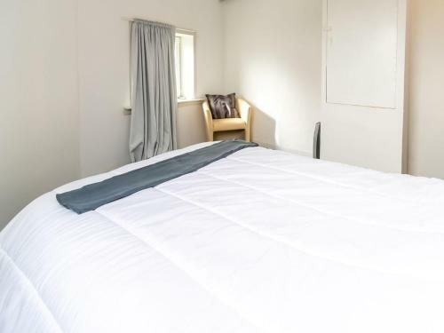 Attractive Holiday Home In Stavele Near River
