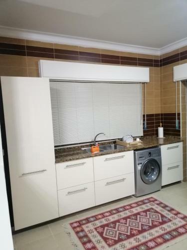 Fully Furnished 2 Bedroom Apartment