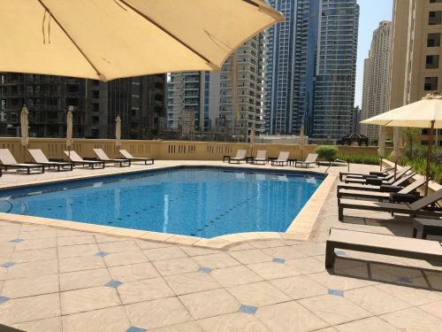 Classic 02 Br Apartment With Beach Access In Murjan 5, Jbr
