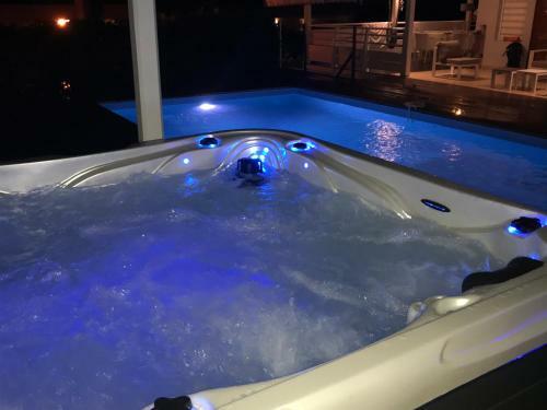 Villa Paradis - Vue Mer, Piscine Et Jacuzzi