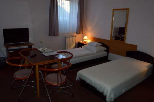 Apollo Hotel
