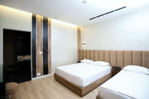 Hotel Three