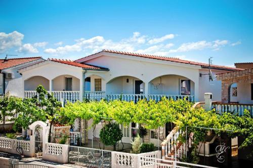 Apartment In Vir At 500 M From The Restaurants