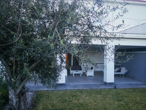 Villa The White Home - La Casa Sulla Scogliera
