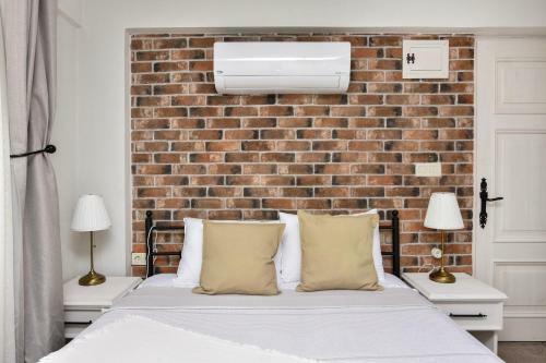 Hostal Lunaria Guest House