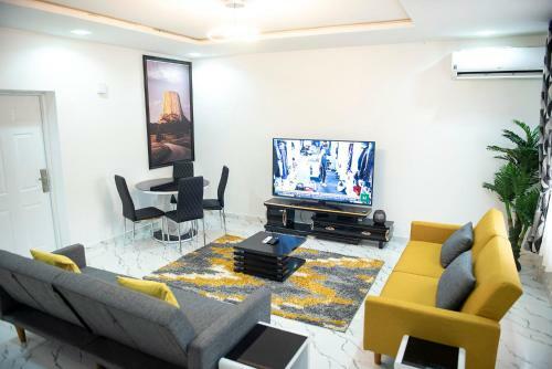 Cozy 3 Bedroom Apart - 24hrs Elect/wifi/security