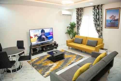 Cozy 3 Bedroom Apart - 24hrs Elect/wifi/security