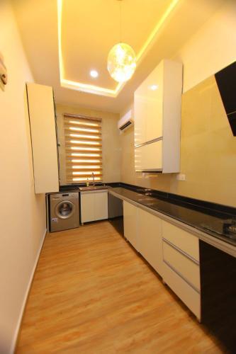 Apartamento Luxurious 2 Bedroom Shortlet, Midak Mews