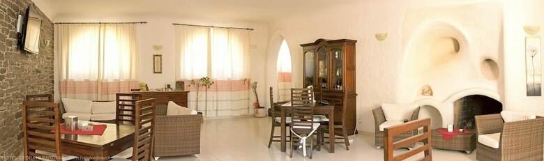 Hotel Cedrino