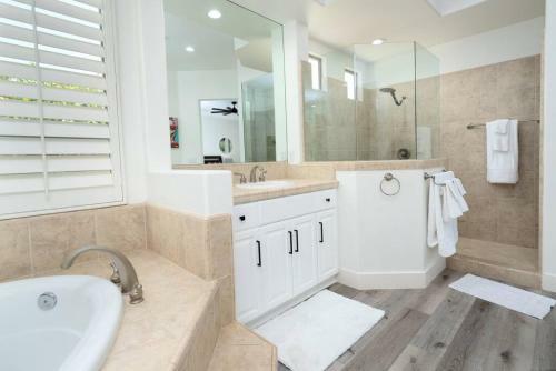 Villa Spring Rain 2 - Luxurious 5br Resort Style Home, Pool And Spa