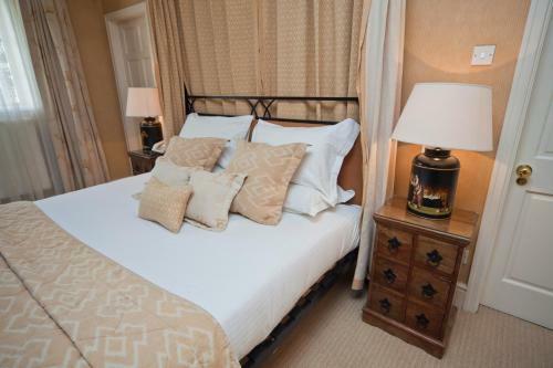 Rowton Hall Hotel And Spa