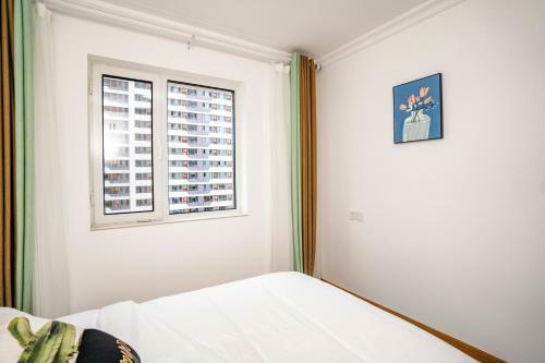 Locals Apartment House 01