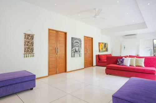 Ely's Villa