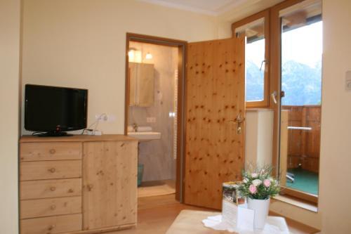 Hostal Alpenhof Strenge