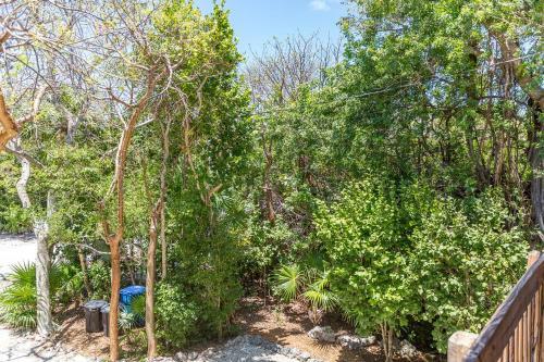 The Florida Keys Treehouse In Marathon, Fl