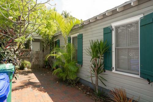 Conch Cottage