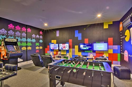 Disney Retreat With Arcade, Pool And Home Theater