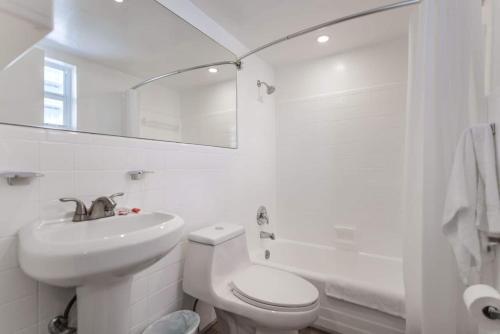Apartamento Lovely 1 Bedroom With Pool Steps From The Beach #32