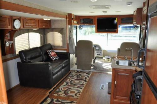 Delightful 1 Bdrm Spacious Rv In Hollywood