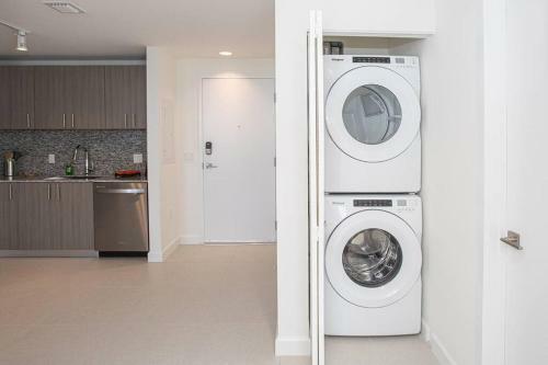 Luxury 1bd/1bt Apartment In Downtown Doral
