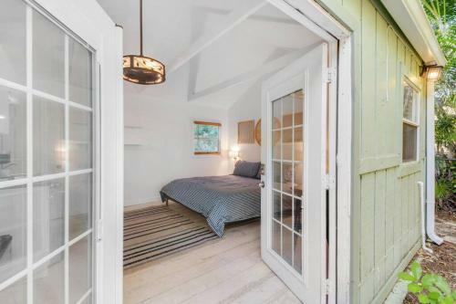 Beautiful New Cottage In West Palm Beach