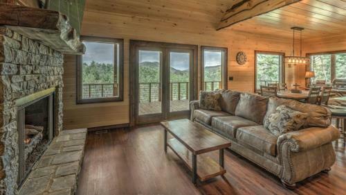 Honey Bear Lodge By Escape To Blue Ridge