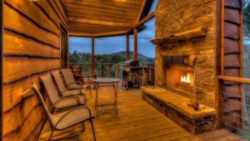 Honey Bear Lodge By Escape To Blue Ridge