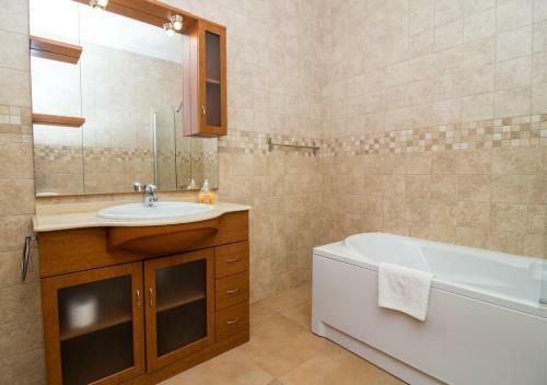 Algarve Luxury Home With Private Heated Pool II