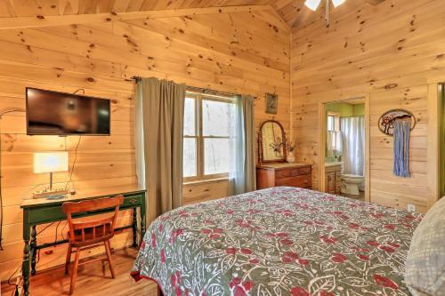 Peaceful Ellijay Cabin With Grill And Mtn Views!