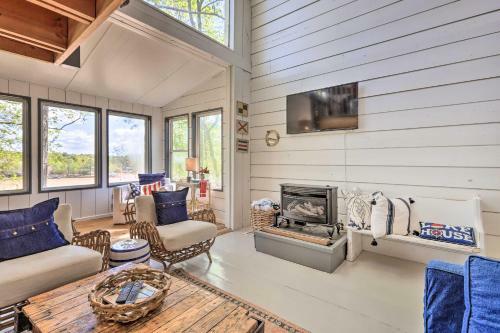 The Chalet On Sinclair With Dock And Kayaks!