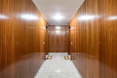 Apartamento Quiet 2br Flat W/ Balcony By Lovelystay