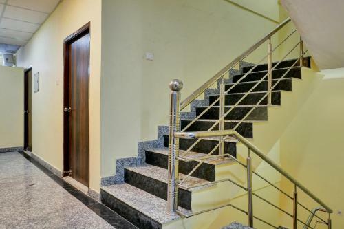 Hotel Oyo 88800 P S Guest House