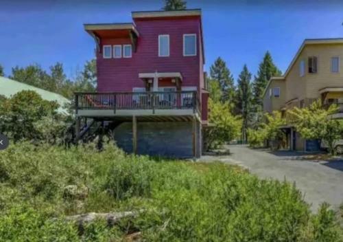 The Red Cottage By Casago Mccall - Donerightmanagement