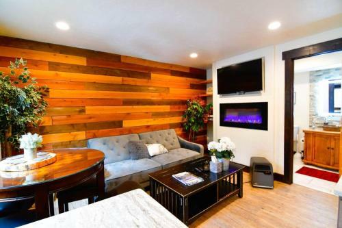 The Bear Den By Casago Mccall - Donerightmanagement