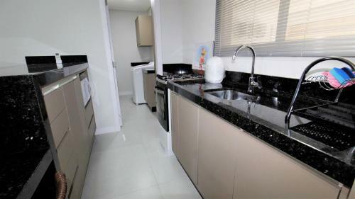 1086 - Apartamento T�rreo Com Jacuzzi No Centro De Bombinhas