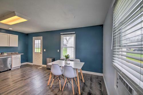 Modern Fort Wayne Home With Yard - 3 Mi To Dtwn