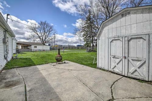 Modern Fort Wayne Home With Yard - 3 Mi To Dtwn