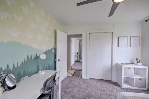 Modern Fort Wayne Home With Yard - 3 Mi To Dtwn