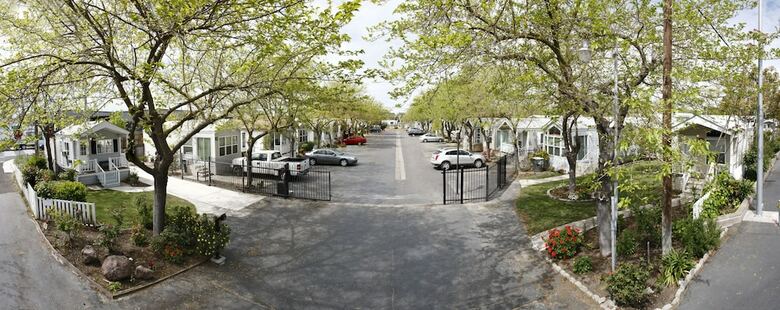 Lodge Arden Acres Executive Suites & Cottages