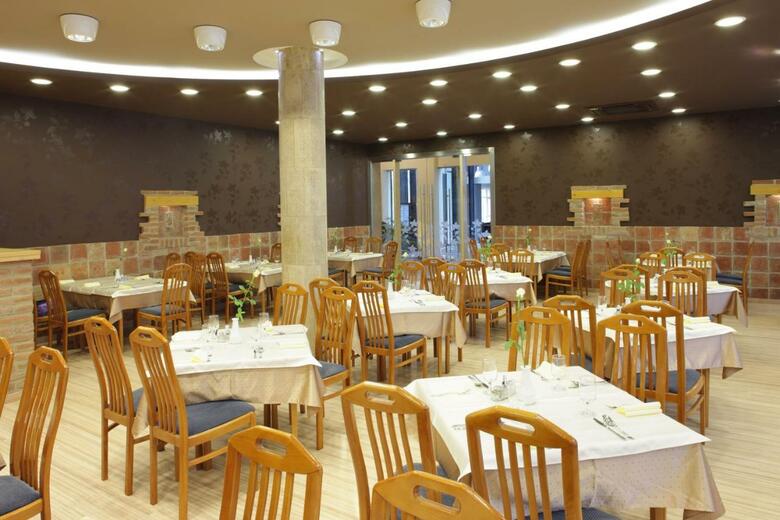 Laterum Konferencia �s Wellness Hotel