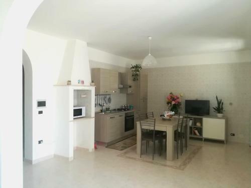 Bright First Floor Apartment A Few Km From The Sea
