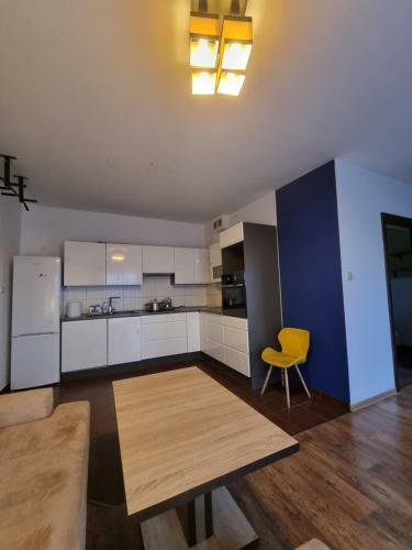 Uroczy Apartament Z Parkingiem.