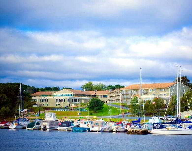 Hotel Oak Island Resort, Spa Conve